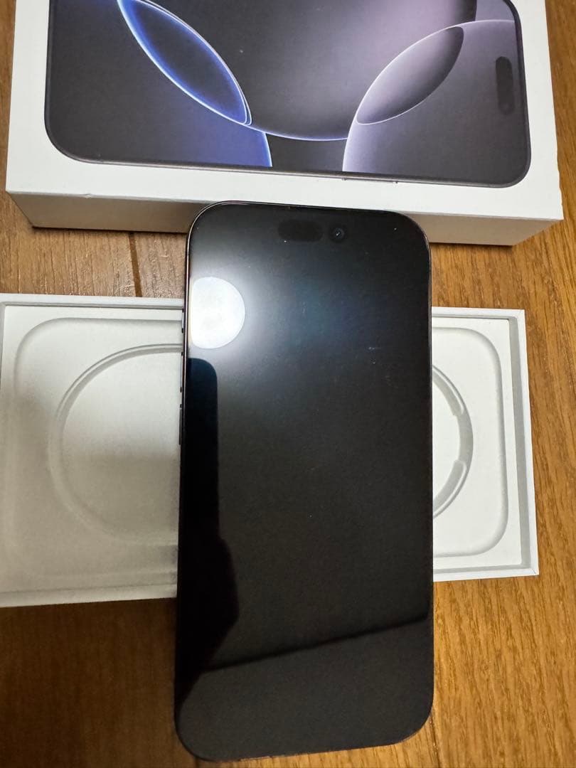 ジャンク品　iPhone 16 Pro ブラックチタニウム　256GB