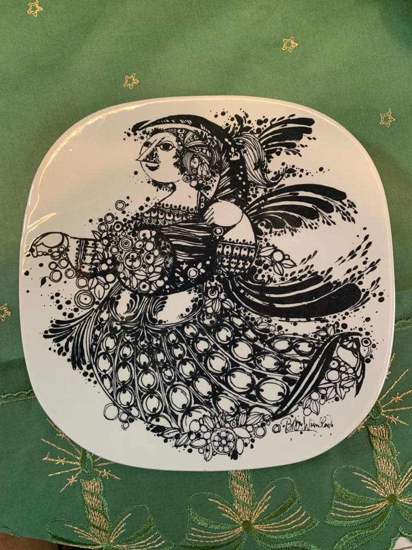 ビヨンヴィンブラッド　1969年ビンテージのイヤークリスマスプレート模様が素敵！