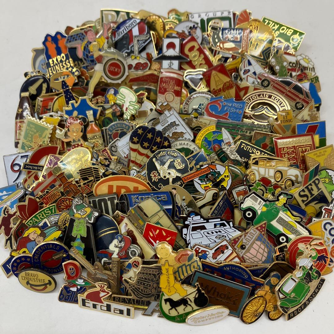フランス雑貨★ピンバッジ大量200個セット★BVA04