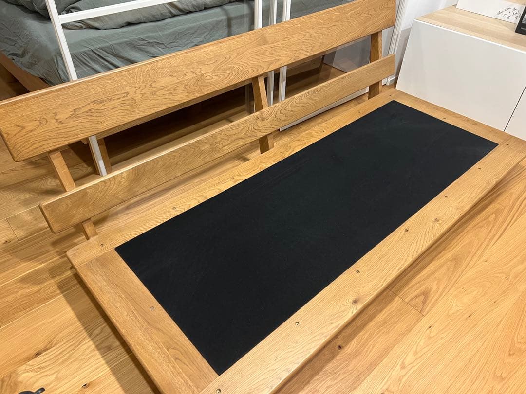 カバーが洗えるオーク材のフェザー入りローソファー ＜幅165cm＞