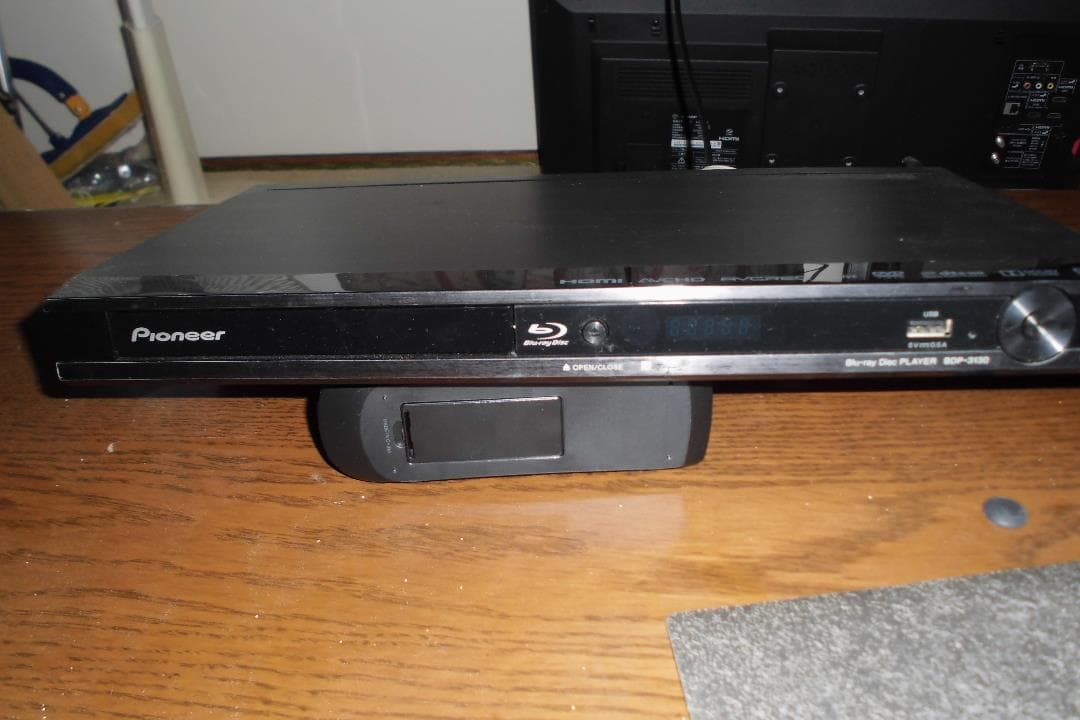 国内最大の４Ｋテレビ　７０インチ新古品シャープ