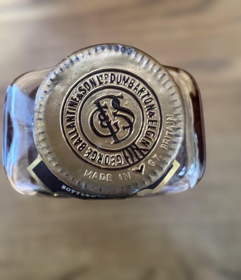 Ballantine's バランタイン12年 VERY OLD 赤青旗 紋章