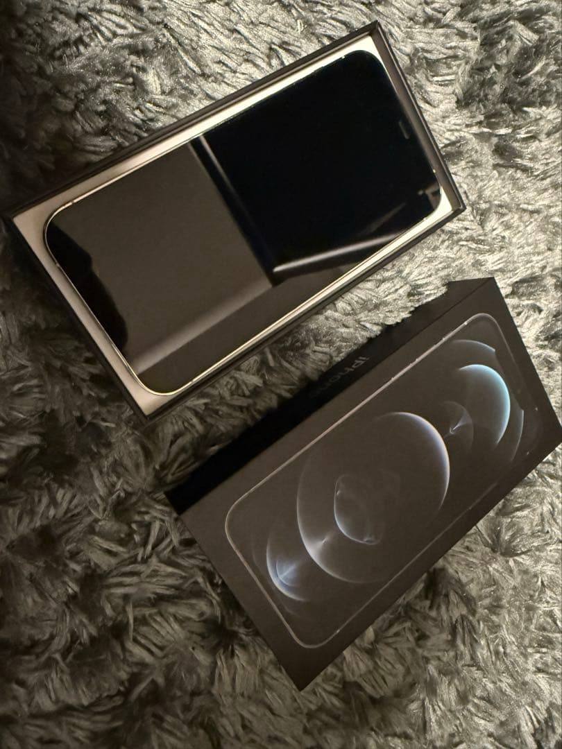 iPhone 12 Pro シルバー 本体