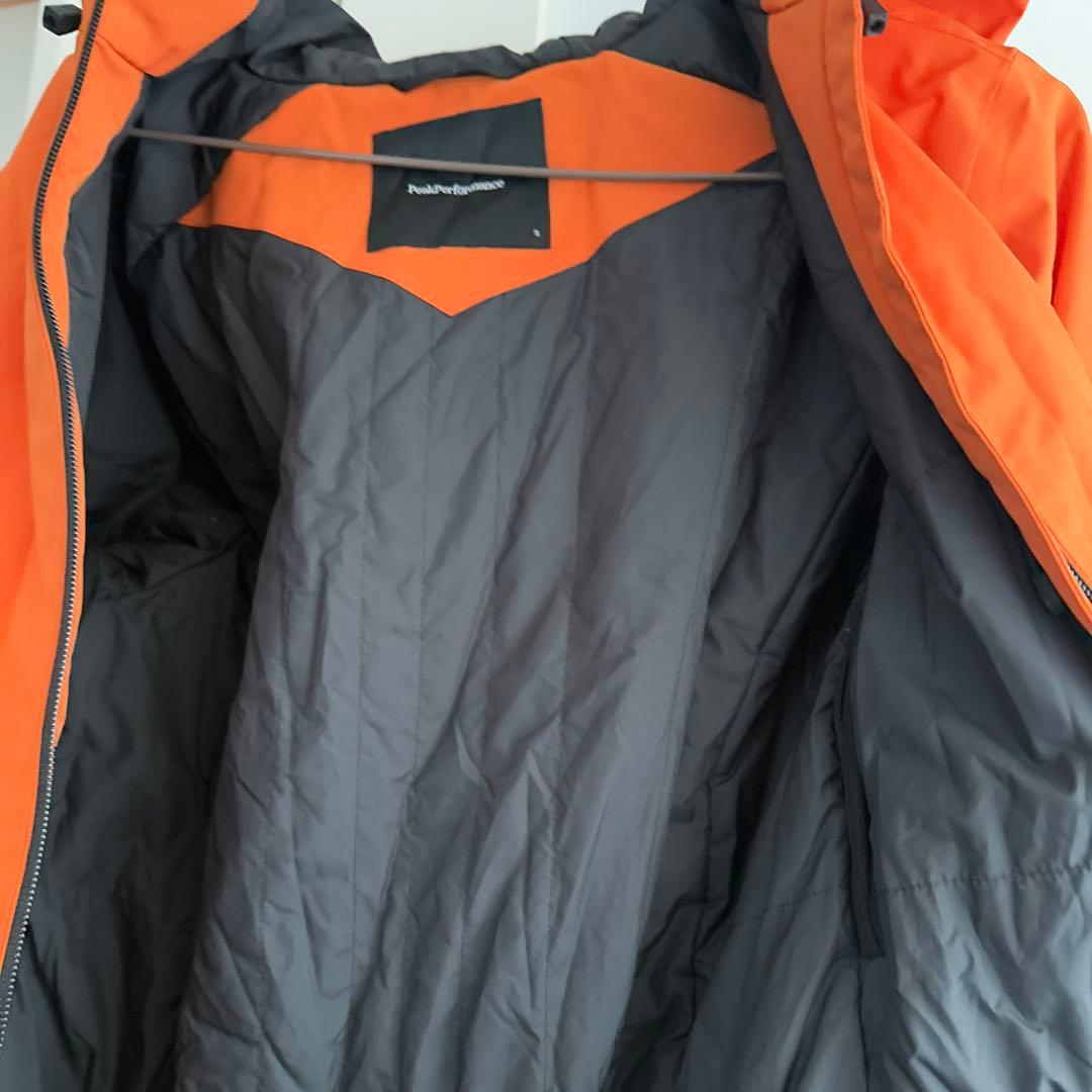 未使用品 Peak performance ピークパフォーマンス ジャケット