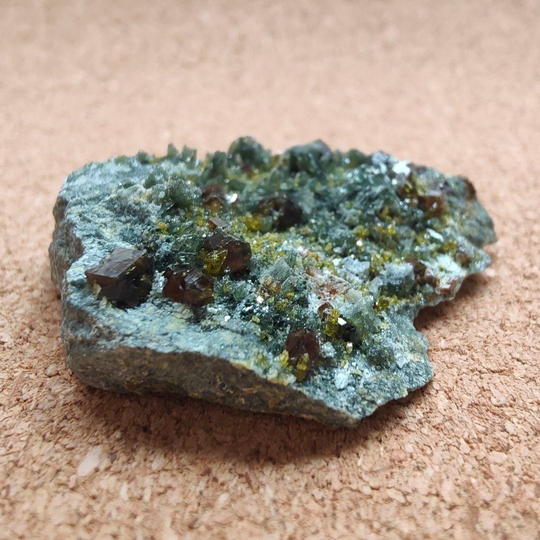 アフガニスタン産ガーネット、ダイオプサイド、エピドート　天然石、原石