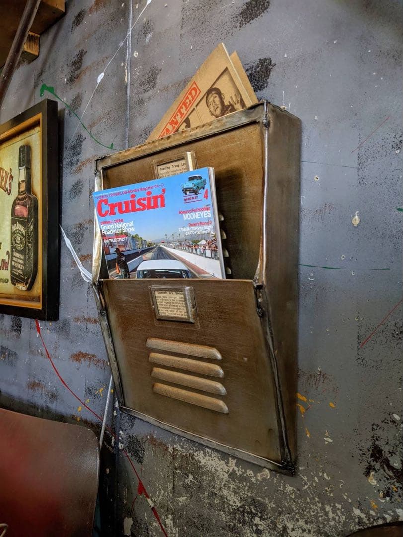 無骨さ半端ない！ペーパーホルダー マガジンラック（ダブル） インダストリアル