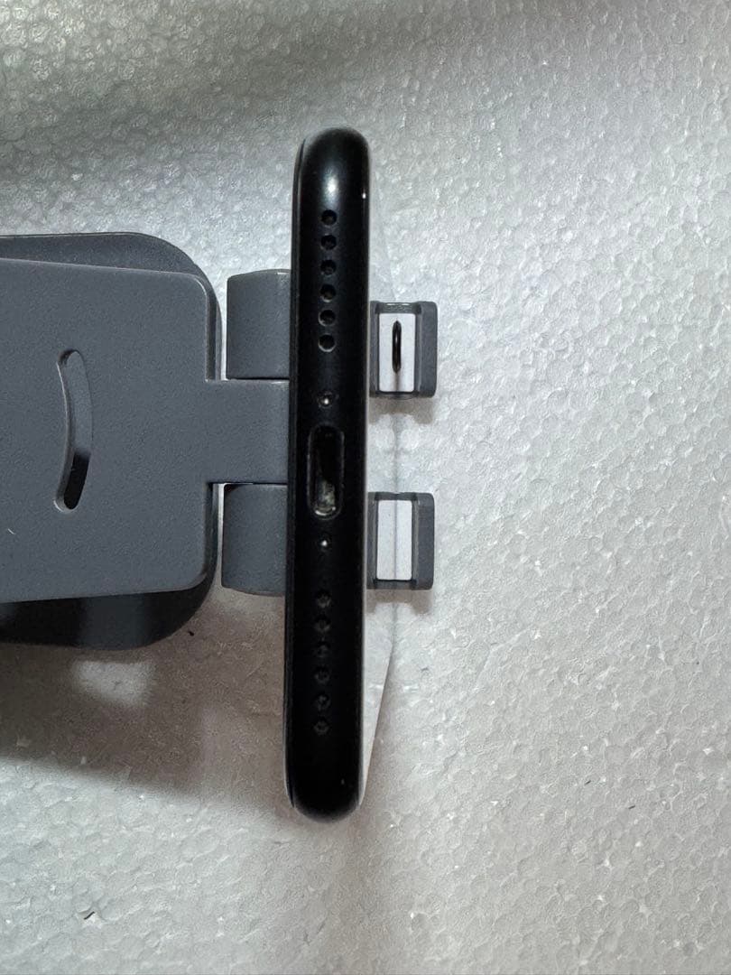 iPhone SE 第2世代 128GB ブラック SIMフリー