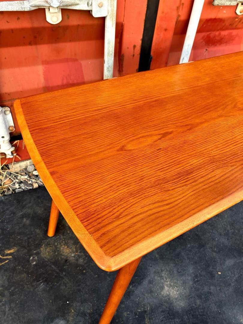 カフェテーブル