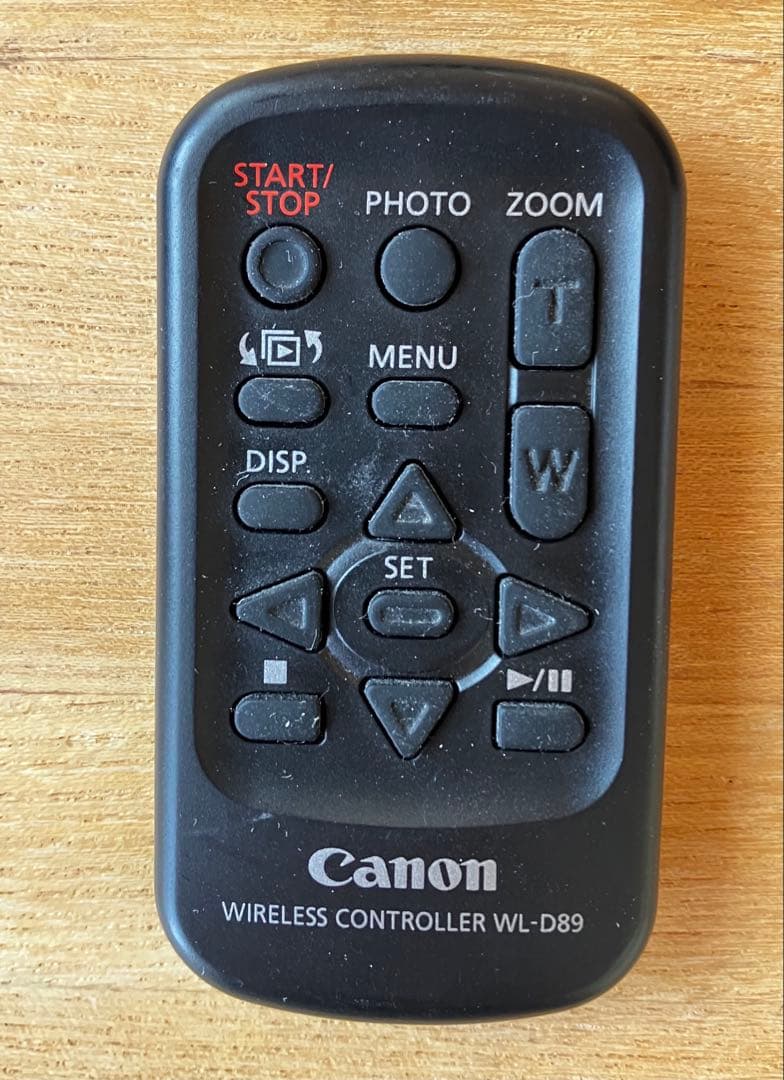 Canon XA30 業務用ビデオカメラ　美品　専用バッグ付　キャノン