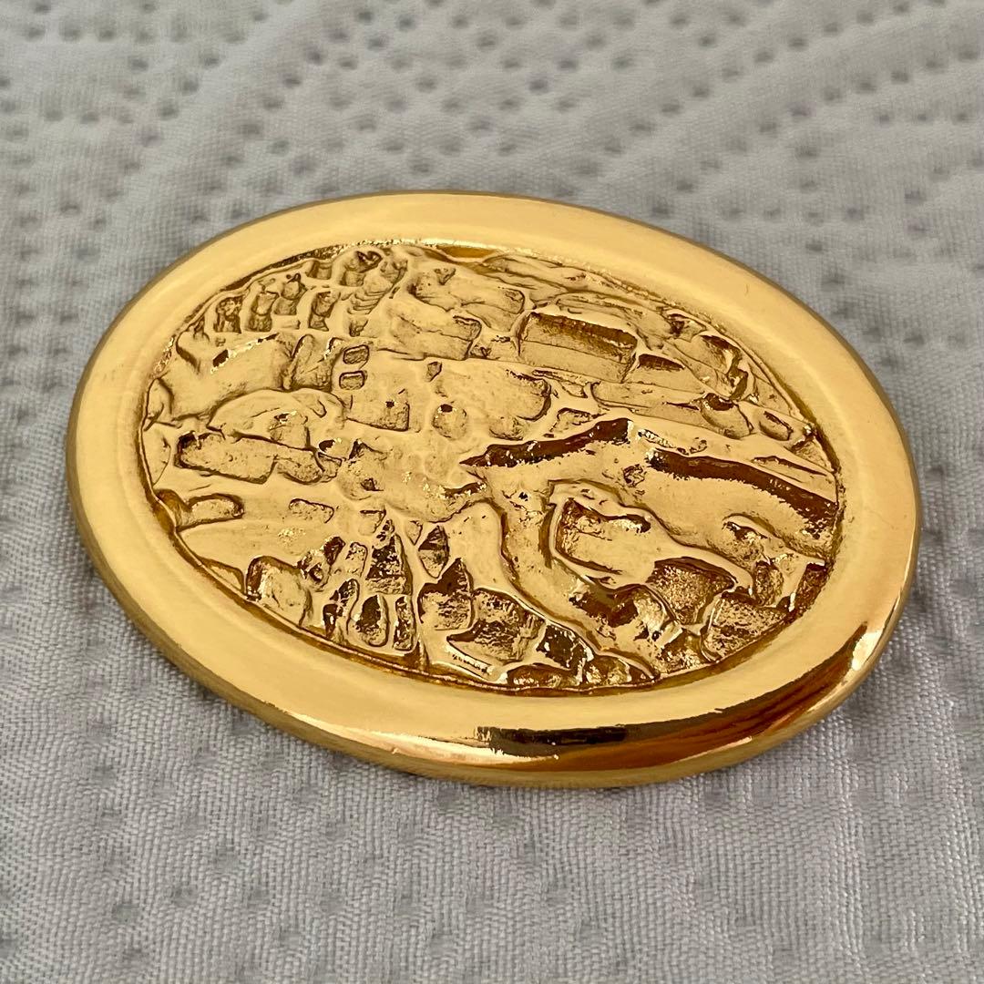 Made in France ヴィンテージ YSL イヴサンローランのブローチ