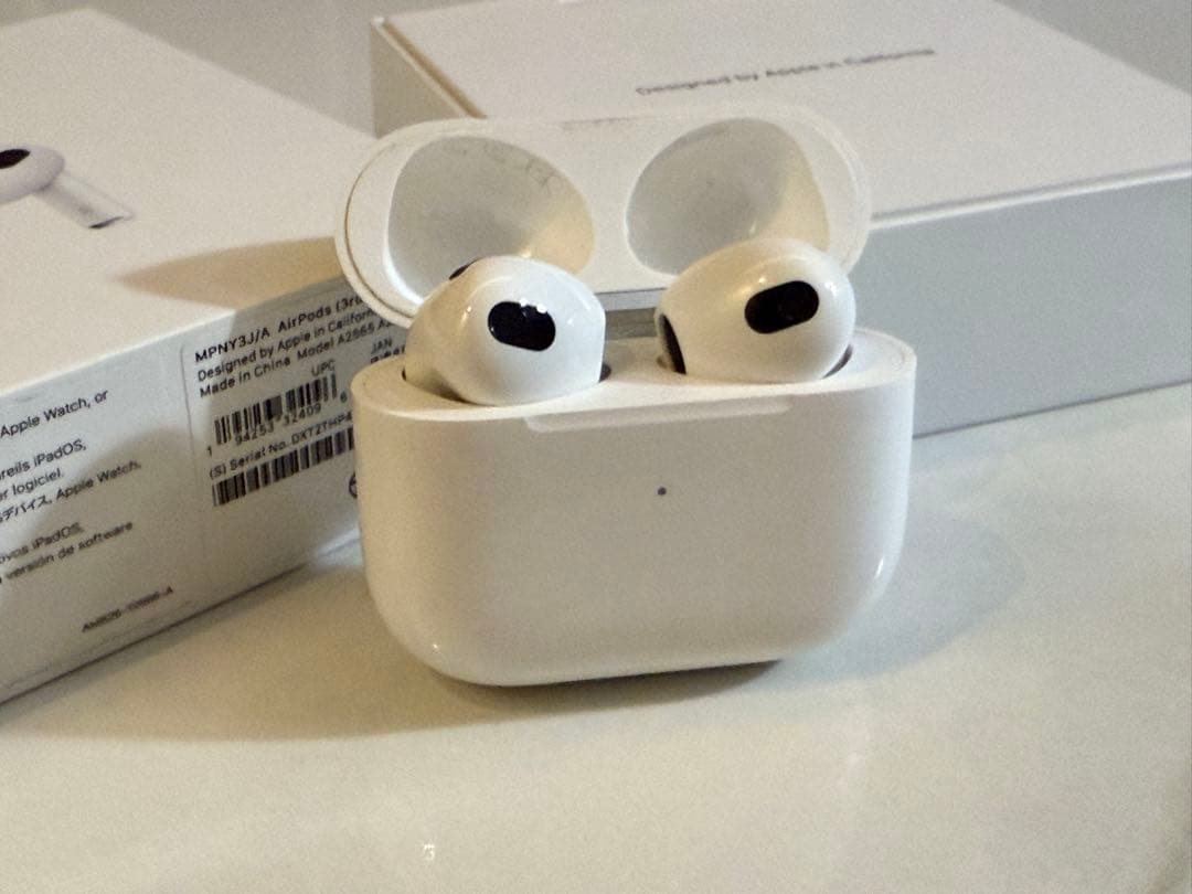 Tran Duy Bao Apple AirPods 本体　第3世代