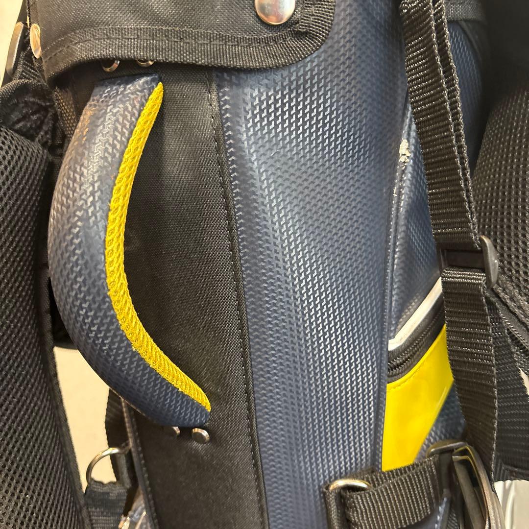 【LE COQ SPORTIF】キャディバッグ 黒×黄色 スタンド式 軽量モデル