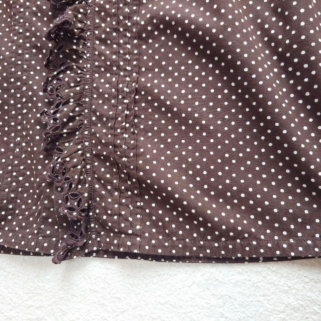 【あたりアリ】45R タペットドットプリントのカットワークフリルブラウス