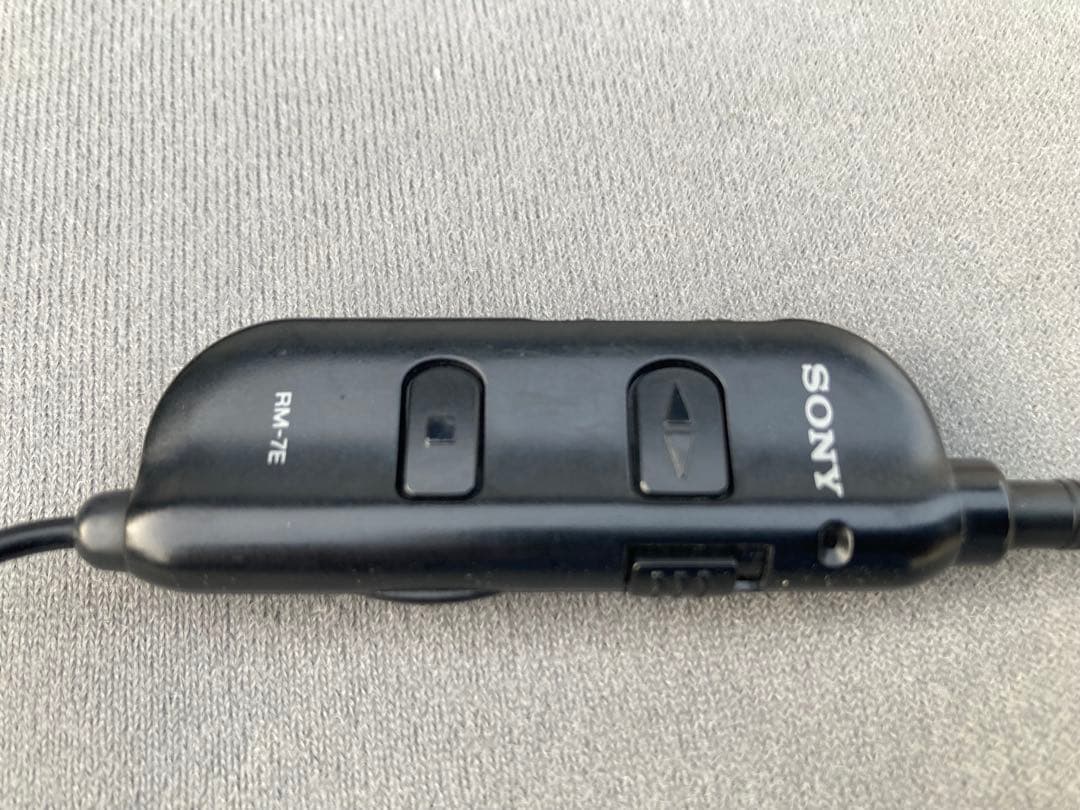 SONY/ソニー　カセットウォークマン　WM-EX70　レッド