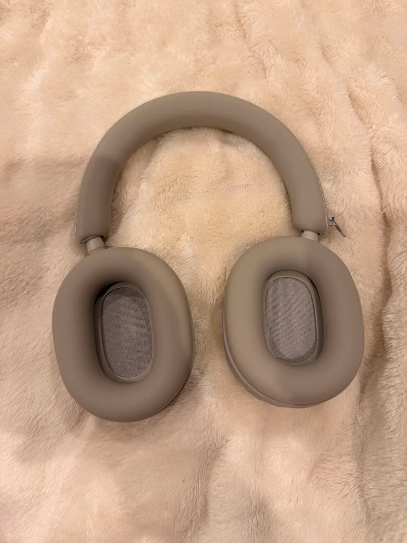 グレー ワイヤレスヘッドホン 専用ケース付き