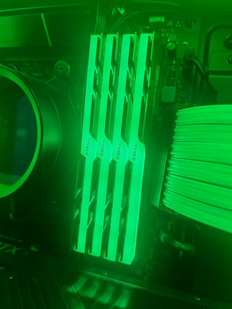 G.SKILL TRIDENT 64GB(32GB×2)DDR4-3800