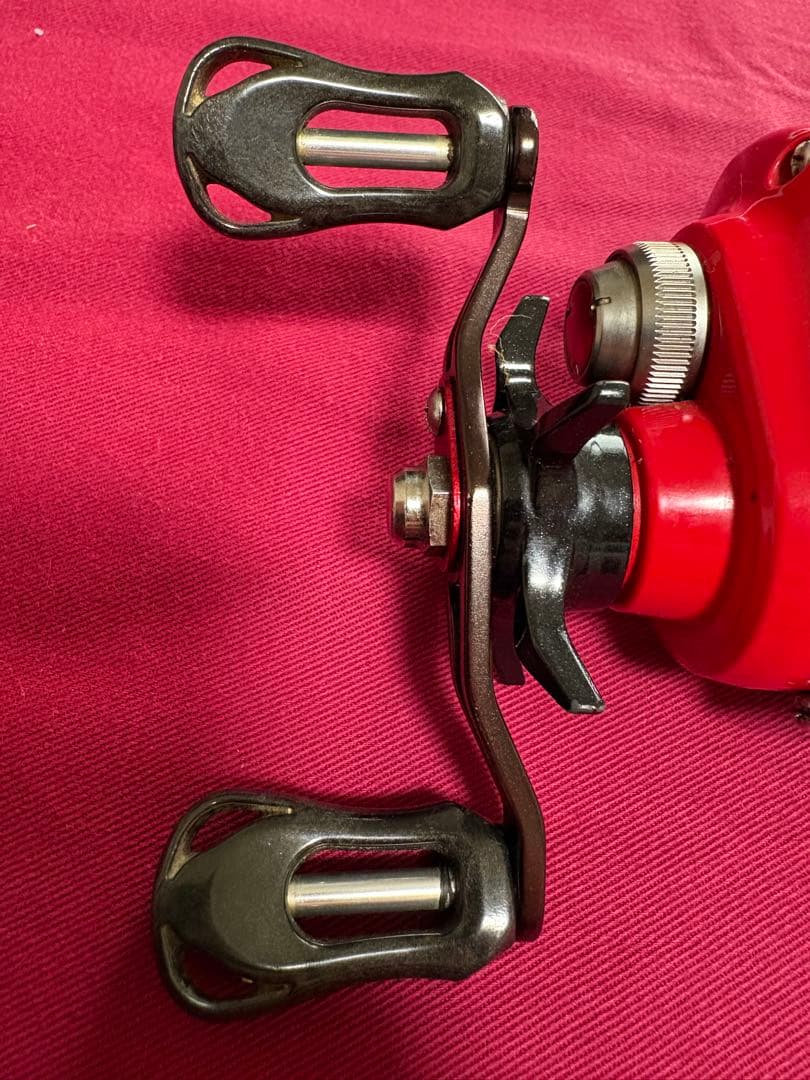 ダイワ T3 SLP CUSTOM レッド ベイトリール 右ハンドル