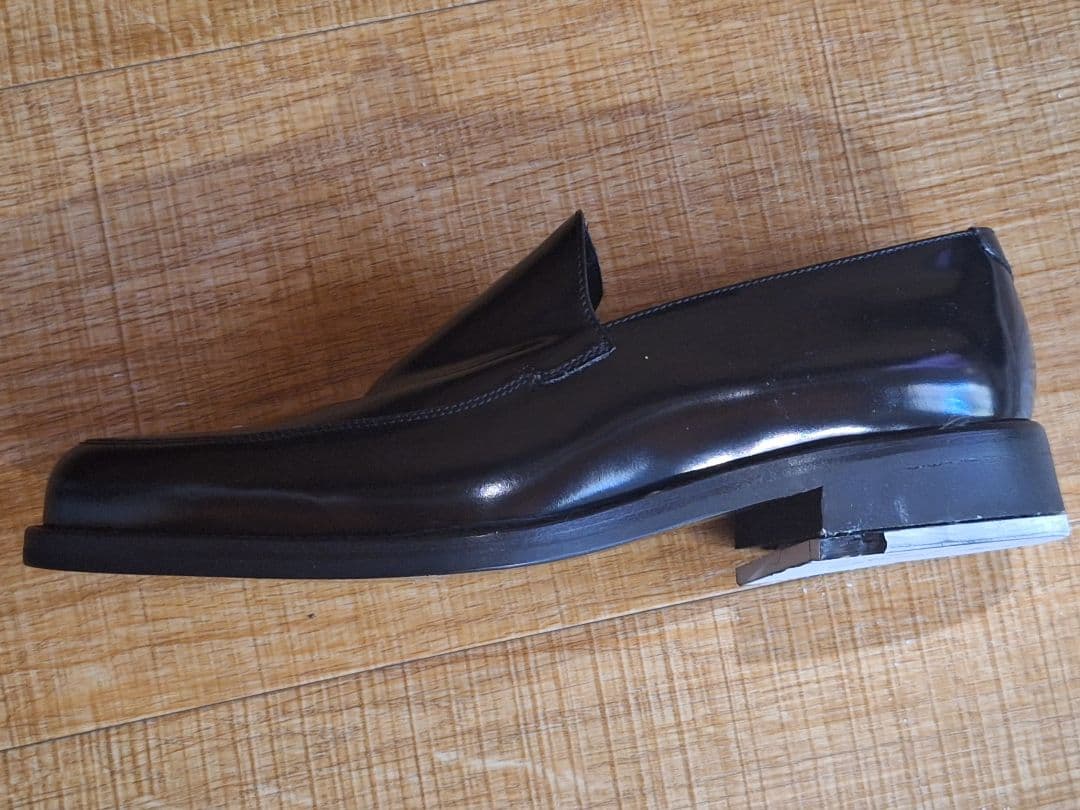 なかまる　Prada 未使用ローファ－　ソール部経年劣化有り