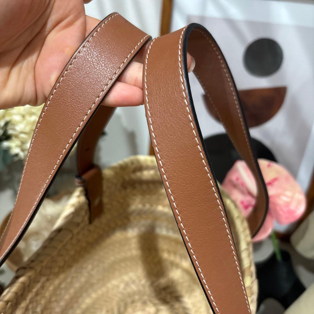 ロエベ　ロゴ入りストローバッグ　スモールサイズ