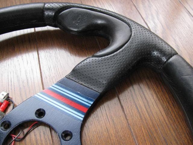 MOMO MARTINI RACING 　マルティニ　レーシング　バージョン