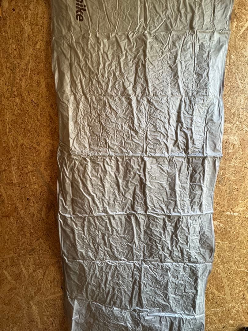 ほぼ未使用　ネイチャーハイク　R5.8 超軽量Inflatable Pad