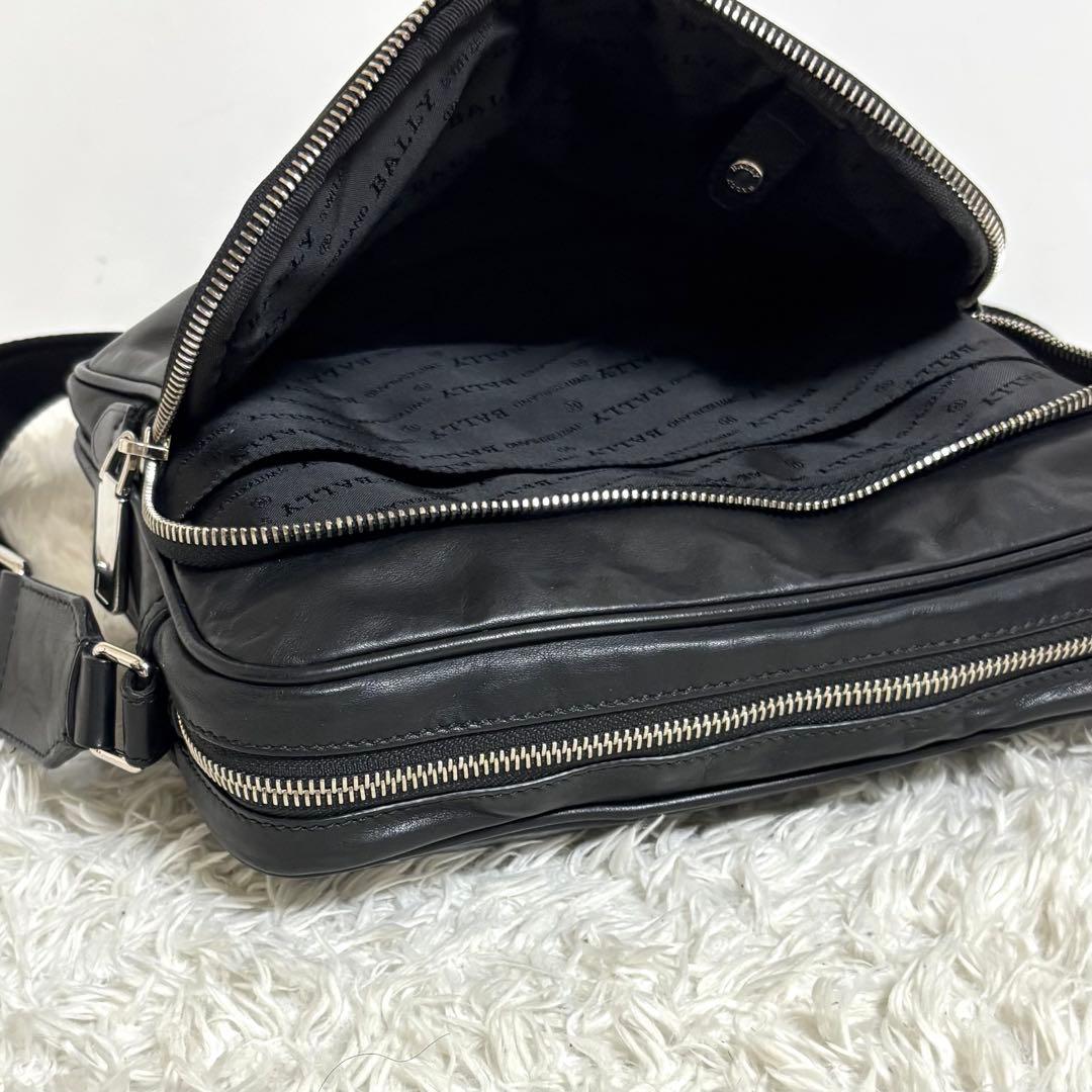 BALLY バリー ロゴ入り ショルダーバッグ レザー 斜め掛け