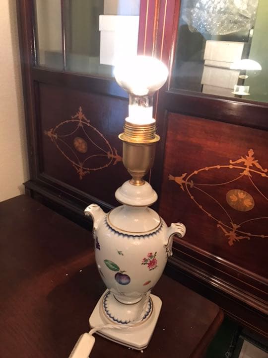 未使用　イタリア　リチャードジノリ(陶器)テーブルランプ　フルーツ柄