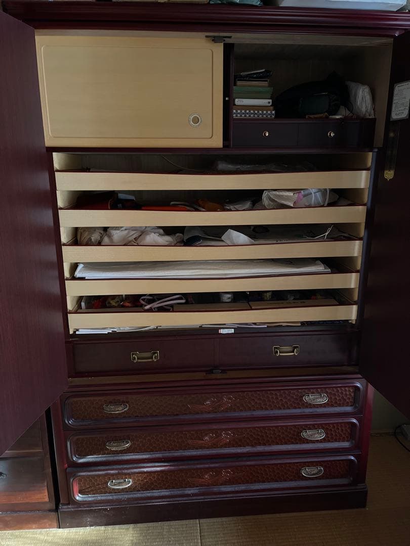 鎌倉彫り　衣装箪笥