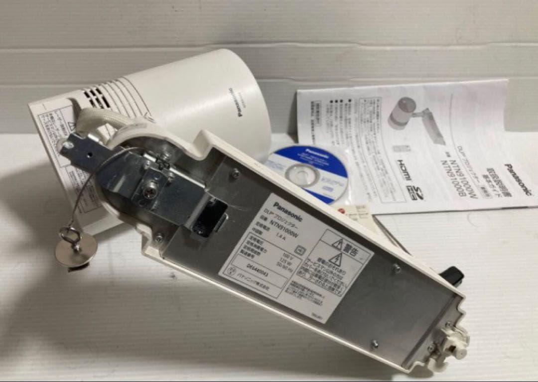 PANASONIC NTN91000W スペースプレーヤーランプ最大8000時間