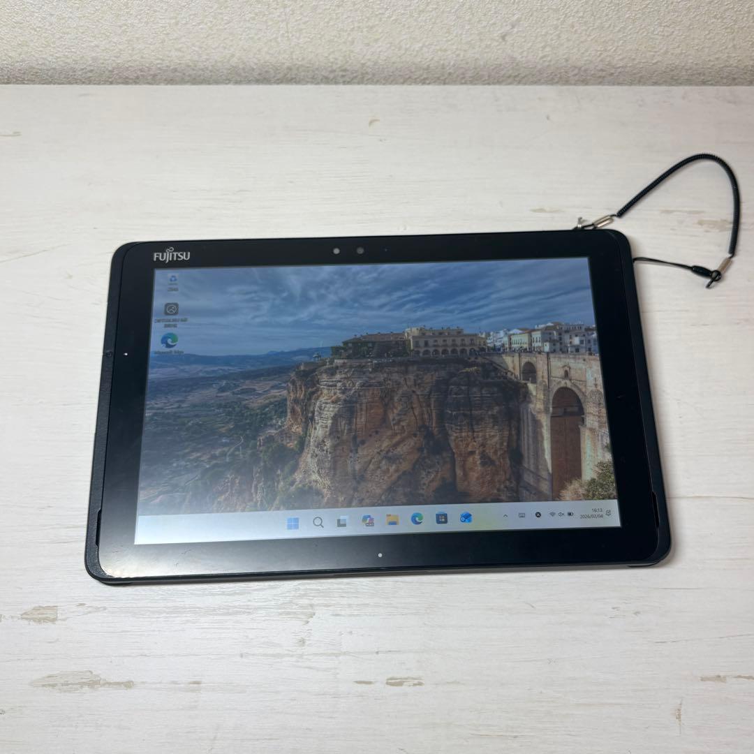 富士通 Windows11タブレット