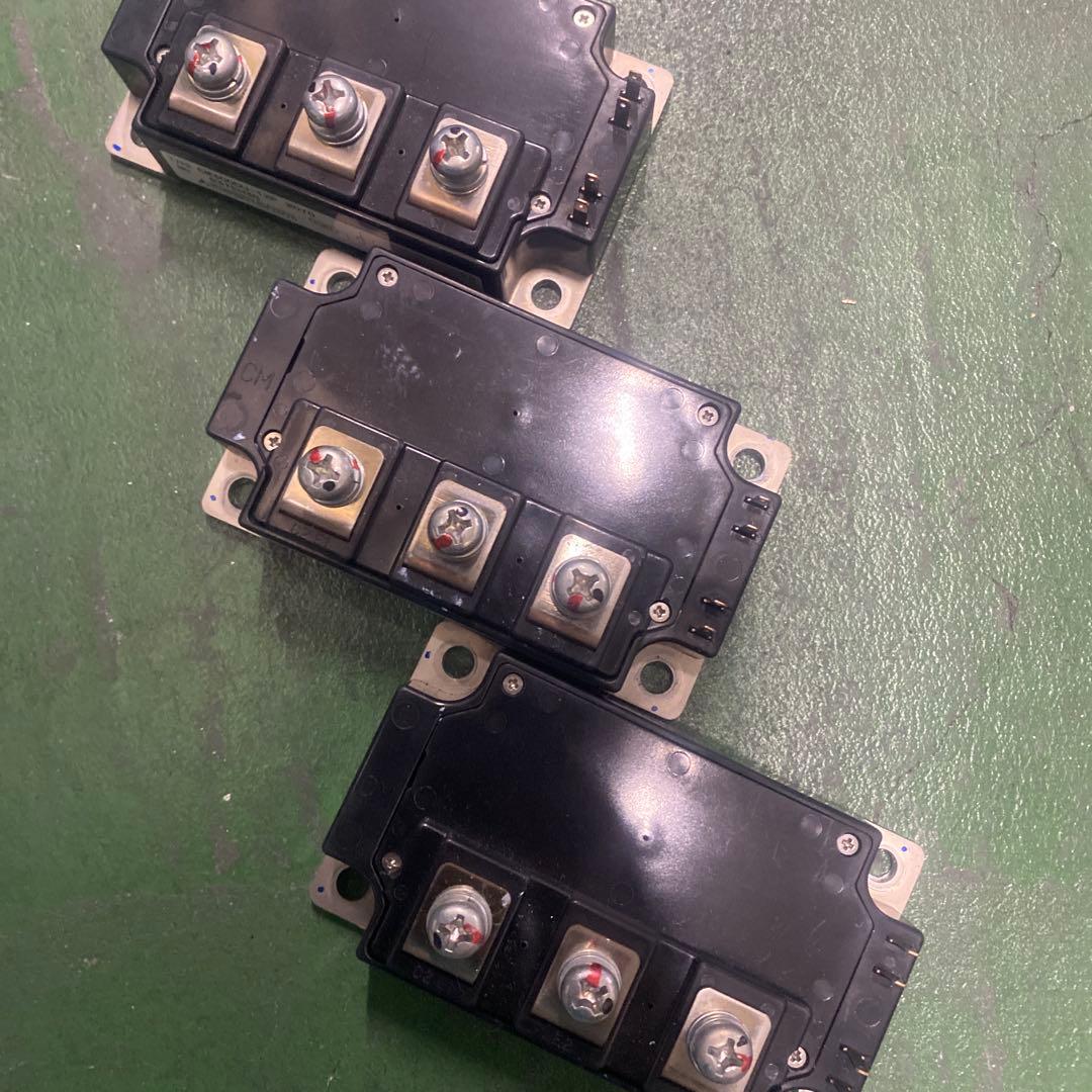 三菱電機製　IGBT モジュール　CM300DU-12F 3個