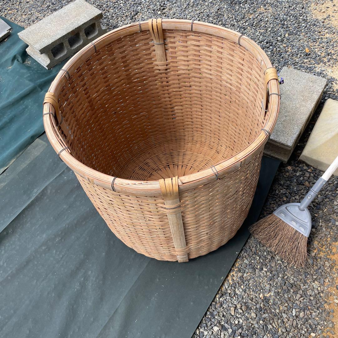 大きい竹籠　高さ56cm 直径58.5cm