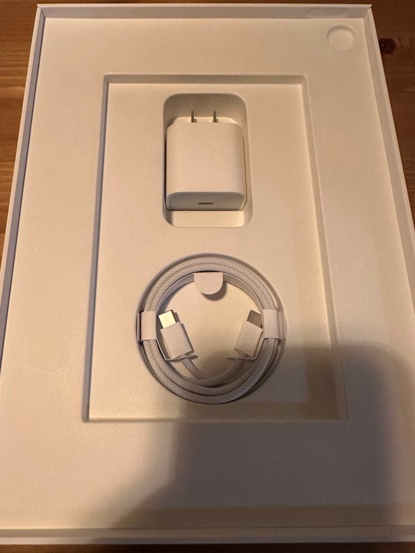 Apple iPad Air (M3) 11インチ　128GB