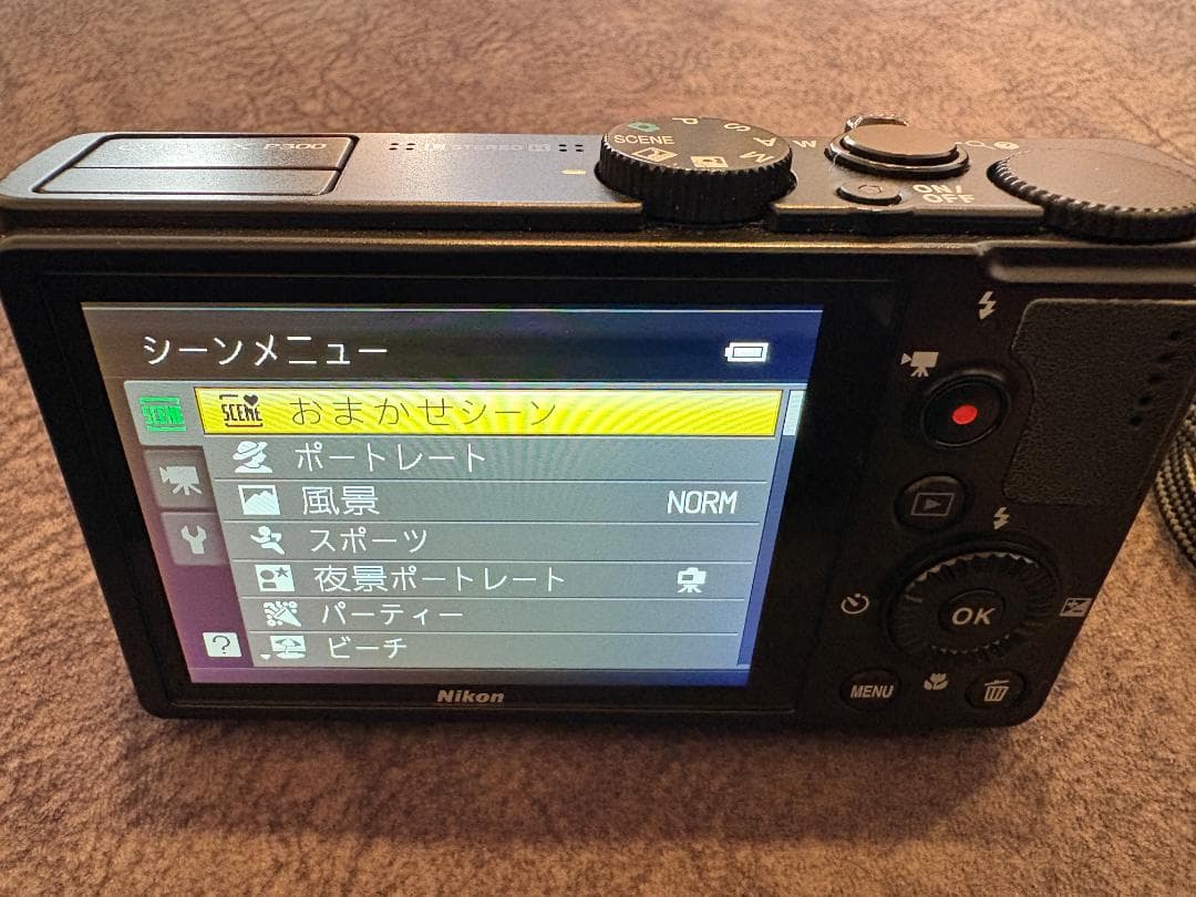 Nikon COOLPIX P300 コンパクトデジタルカメラ ブラック