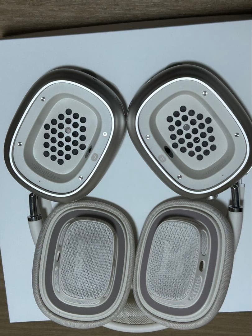 AirPods Max スターライト　本体