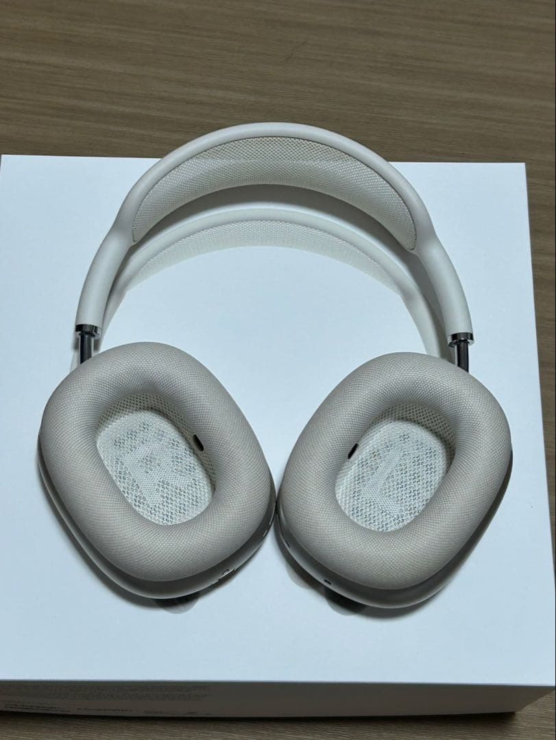 AirPods Max スターライト　本体