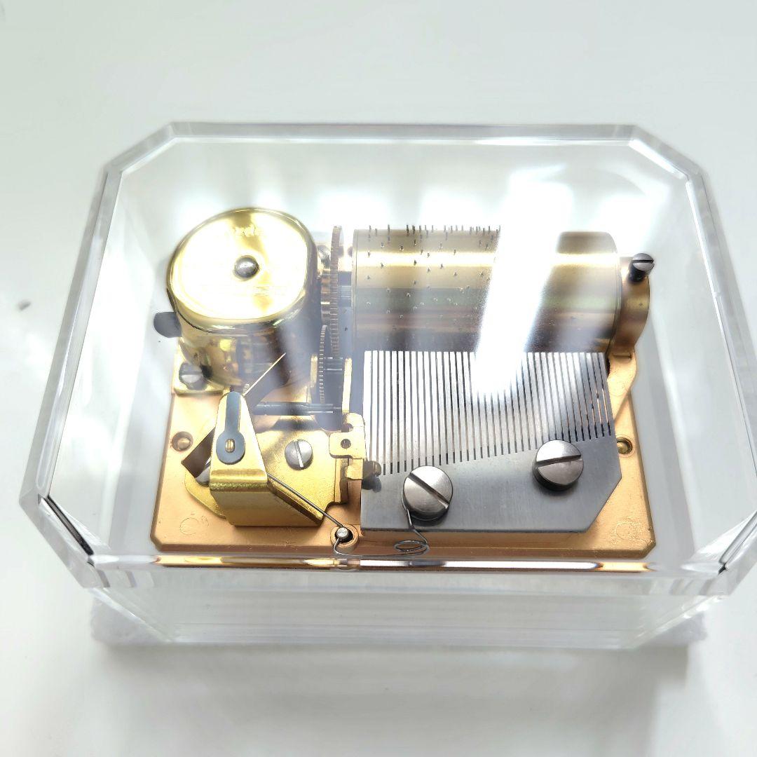 リュージュオルゴール　36弁　 クリスタルガラスボックス