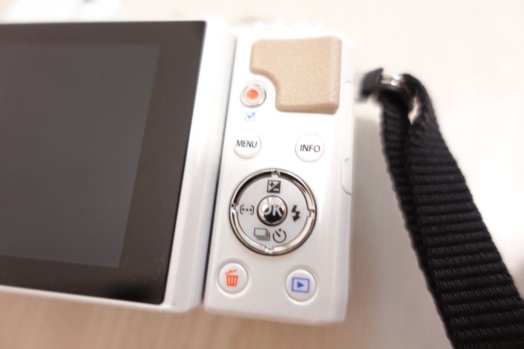 Olympus PEN EPL7 ミラーレス一眼カメラ