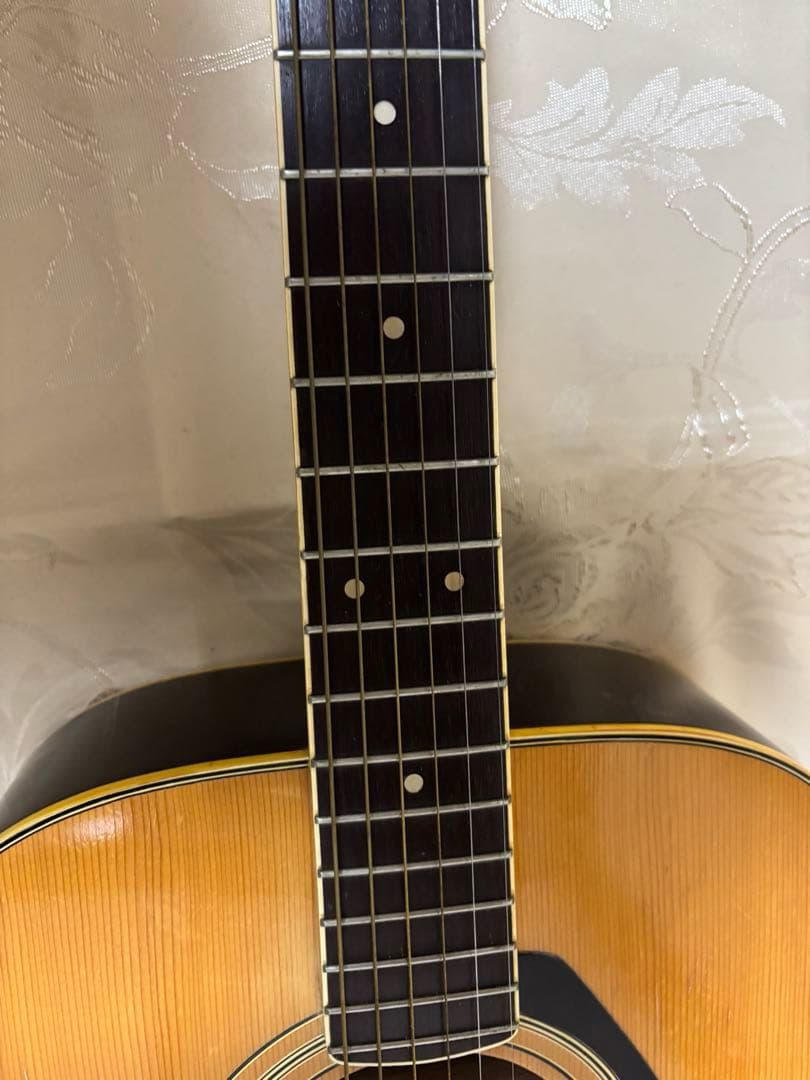 【ハードケース付き‼️】YAMAHA FG-202 アコースティックギター