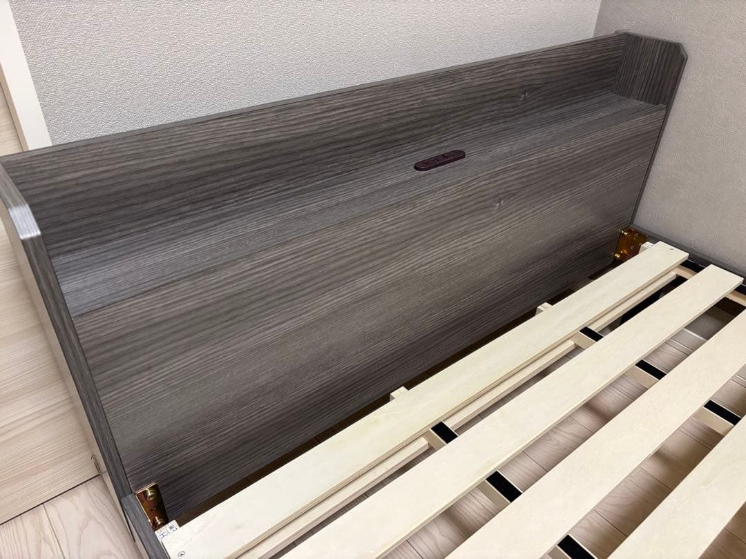 【美品・購入半年】グレー セミダブルベッドフレーム 収納付き