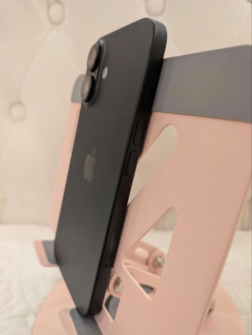 【美品】Apple iPhone16 ブラック 256GB アップルケア付き