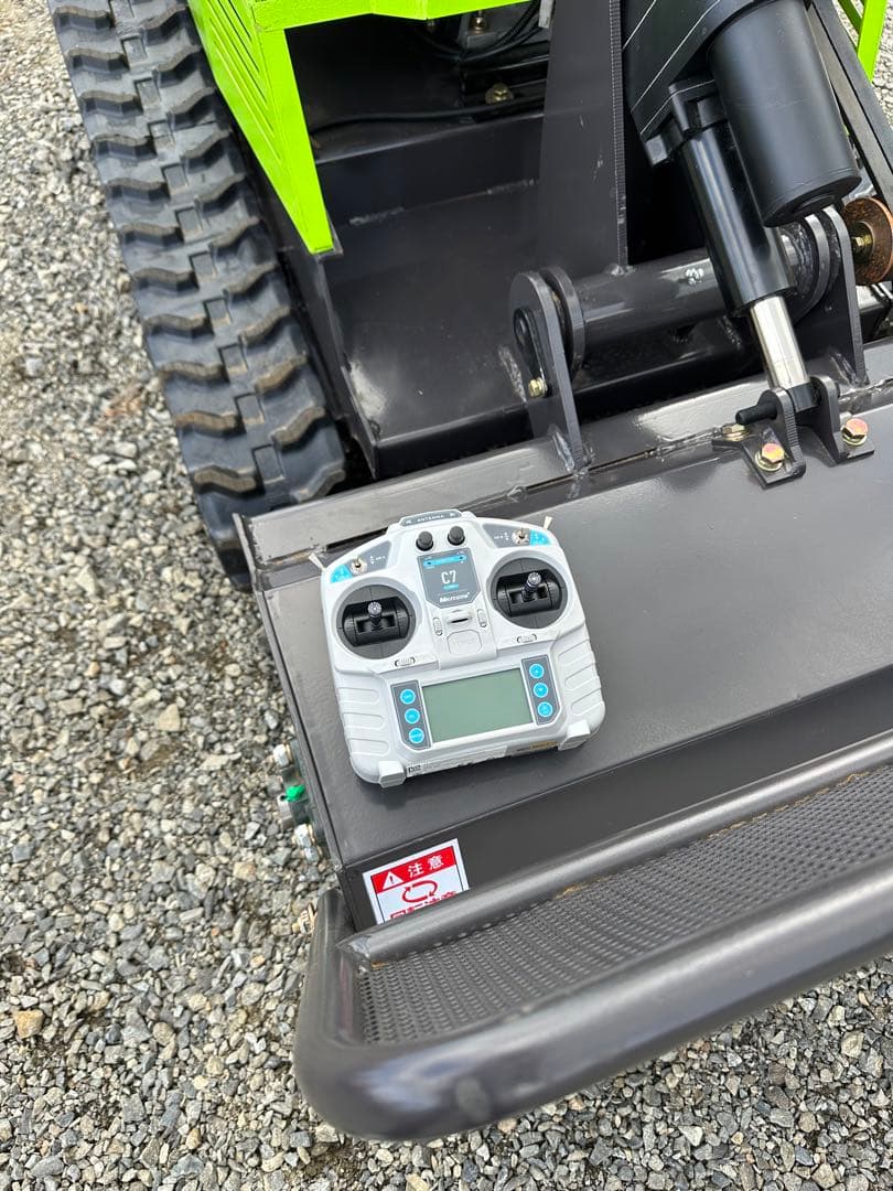 新品　ハンマーナイフ　ラジコン草刈機 ディーゼルエンジン 刈幅800 軽トラ乗れ