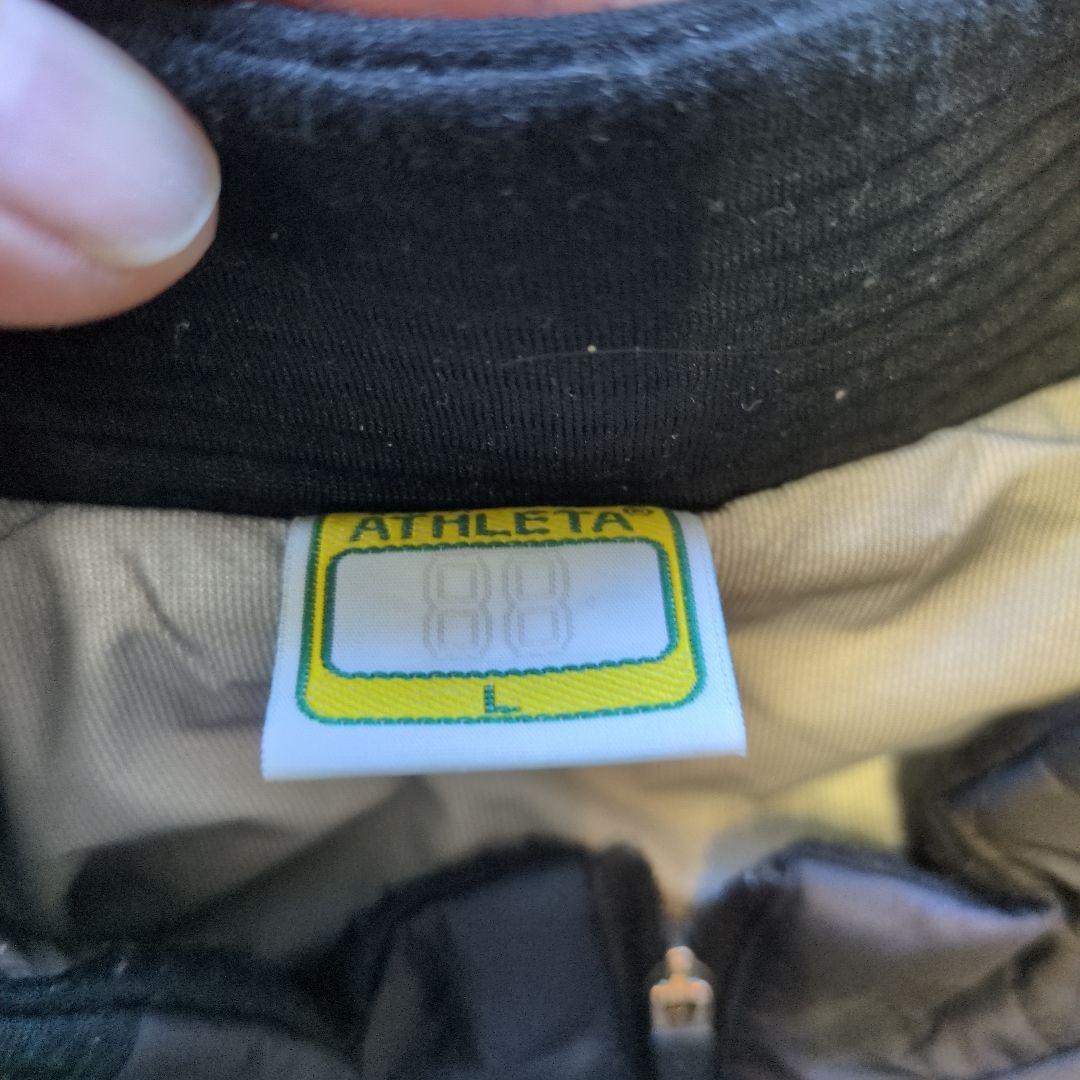 ATHLETA ピステ・ウィンドブレーカー Lサイズ ブラック