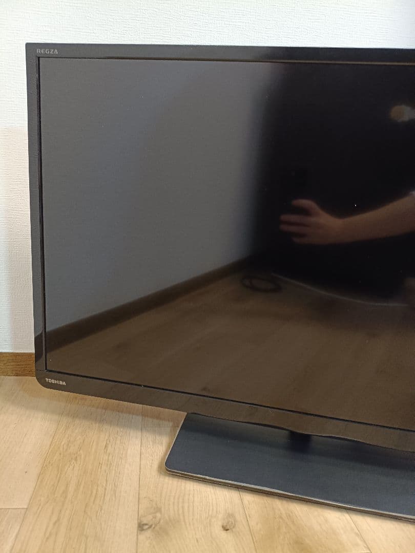 ☆美品☆32インチ　TOSHIBA REGZA 液晶テレビ　リモコン　電源コード