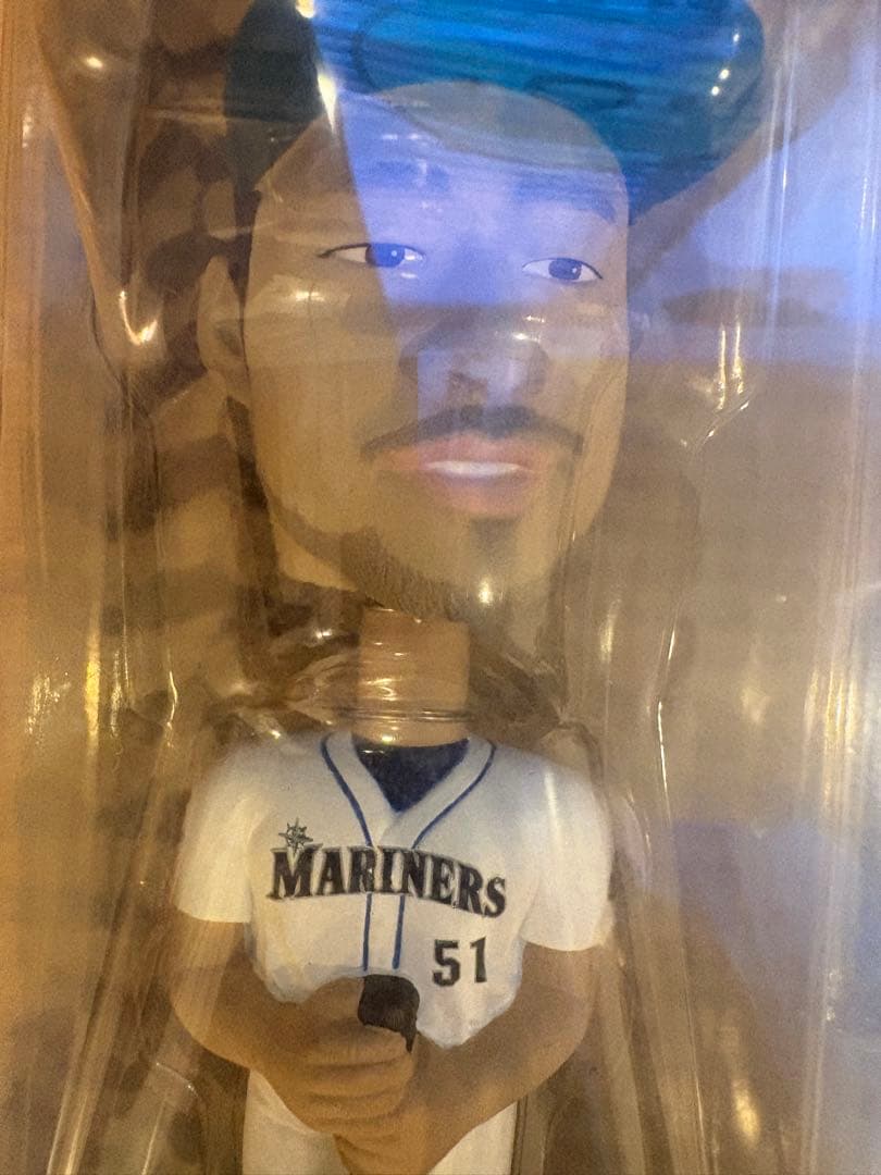 イチロー 2001 MLBエディション フィギュアとカードセット