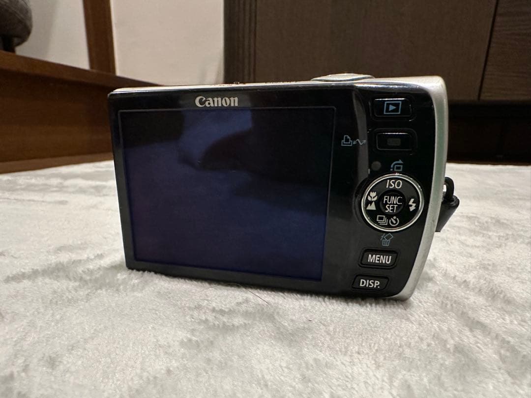 Canon IXY DIGITAL 8.0メガピクセル 本体と付属品