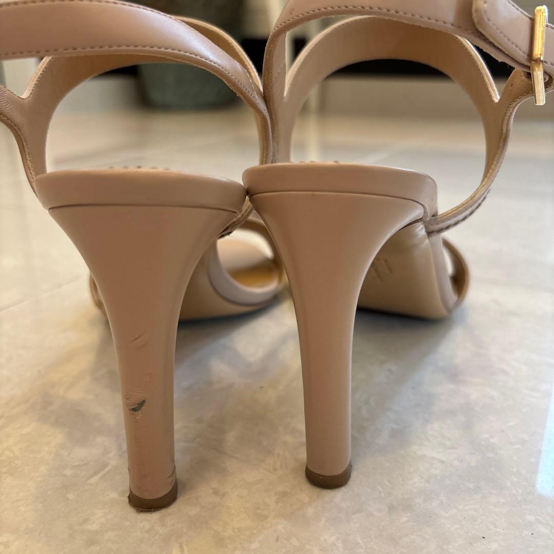 ★Ferragamo★ピンクベージュサンダル★8/5D