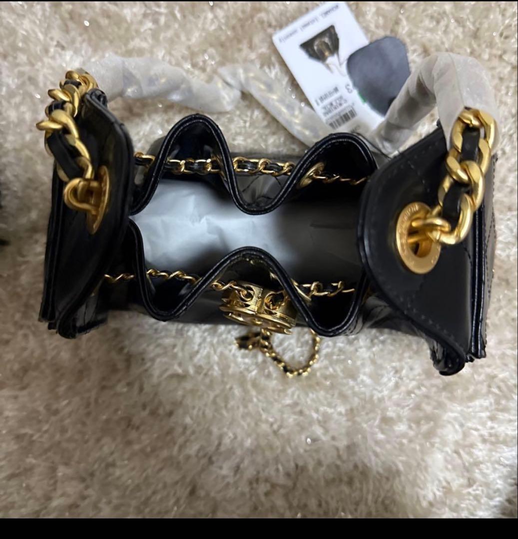 CHANEL ブラックレザー ショルダーバッグ