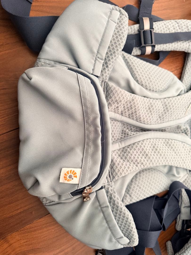 【ガガ】ergobaby OMNI Breeze 抱っこ紐 ライトブルー