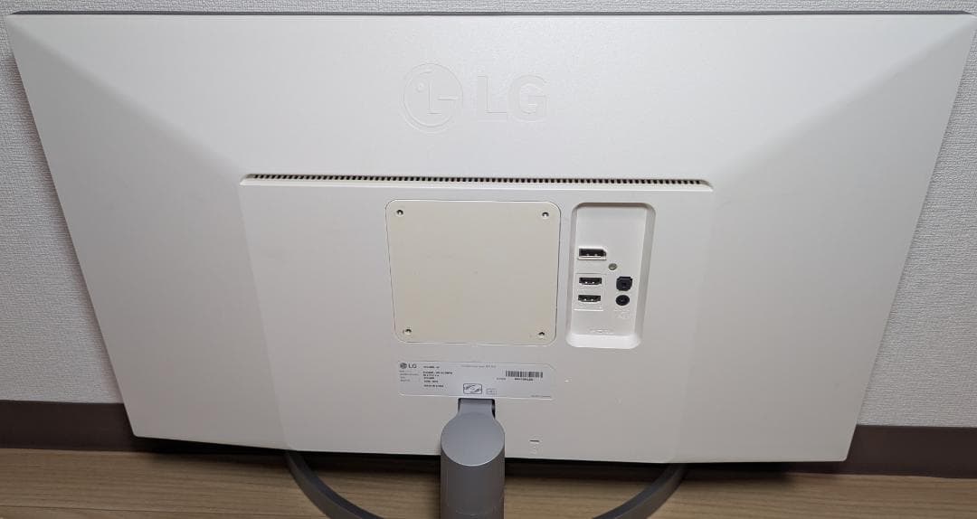 LG 27UL600-W 27インチ 4Kモニター